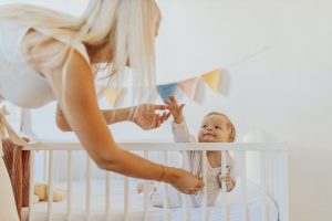 Tagsüber schlafen: So verändert sich der Schlafbedarf deines Kindes